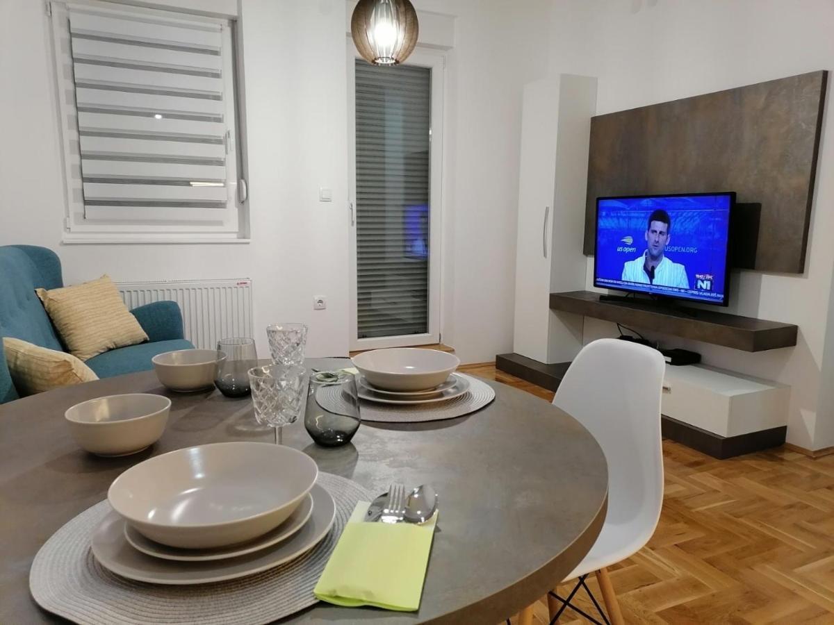 Carmen Deluxe Apartment Novi Sad Exterior foto