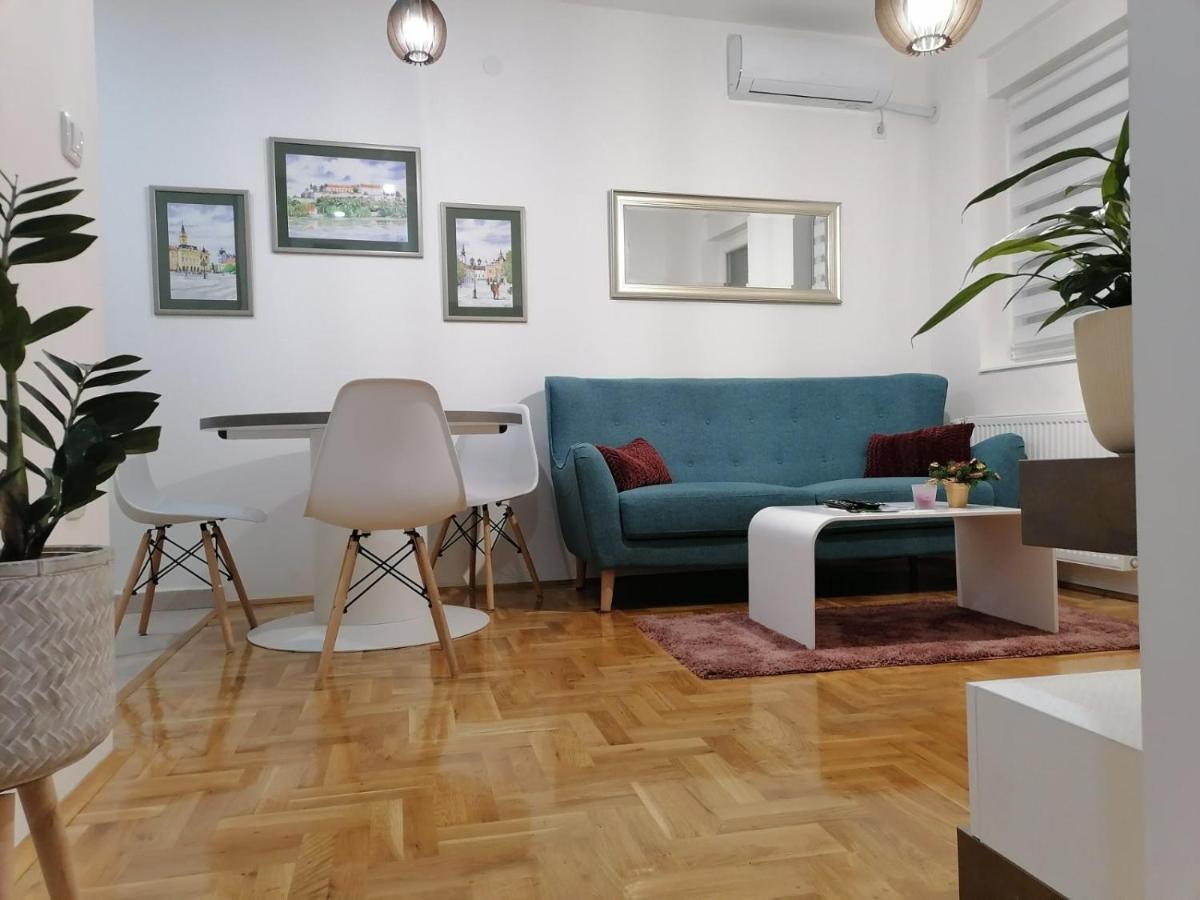 Carmen Deluxe Apartment Novi Sad Exterior foto